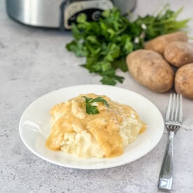 Healthy Slow Cooker Chicken and Gravy | realmomkitchen.com