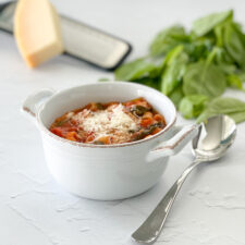 Easy Tomato Florentine Soup | realmomkitchen.com