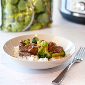 Instant Pot Beef and Broccoli | realmomkitchen.com
