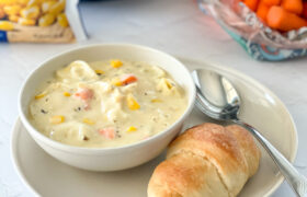 Instant Pot Creamy Tortellini Soup | realmomkitchen.com