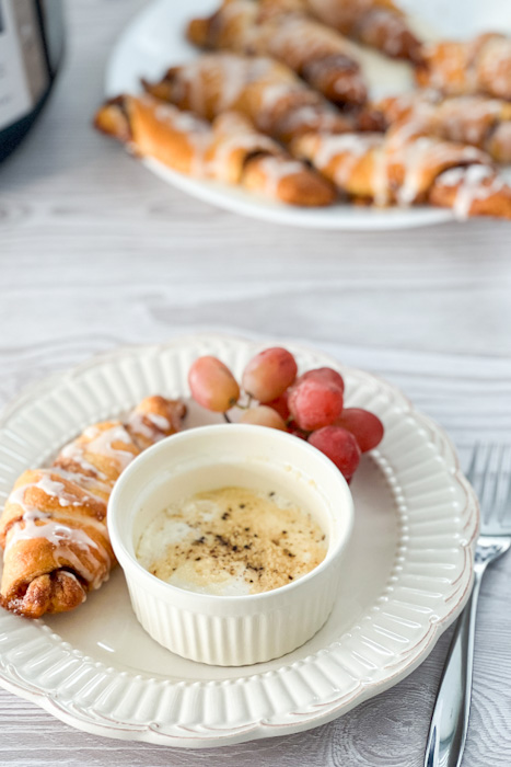 Instant Pot French Baked Eggs | realmomkitchen.com