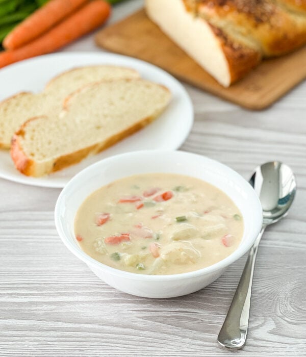 Easy clam chowder with carrots