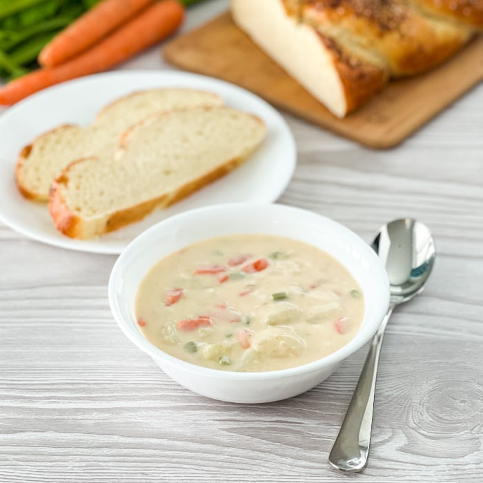 Easy clam chowder with carrots