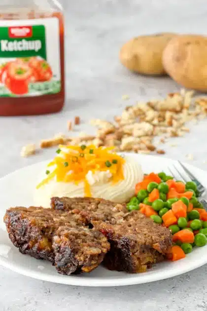 Easy Stuffing Mix Meatloaf with mashed potatoes