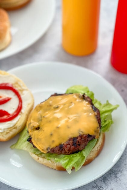 Amazing Grilled Burgers | realmomkitchen.com
