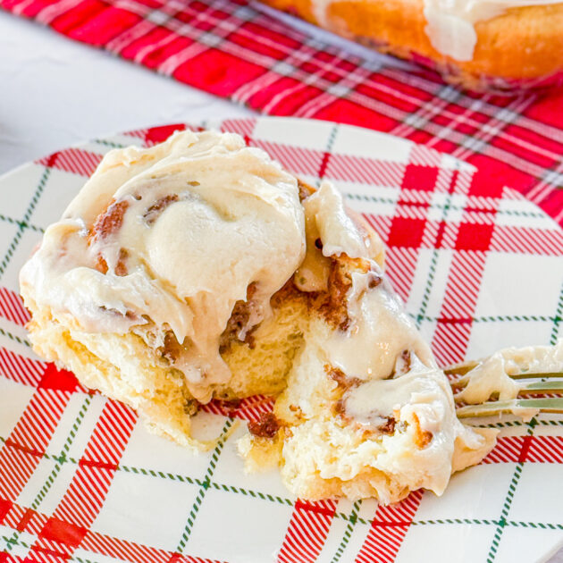 quick biscoff cinnamon rolls