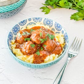 salisbury steak meatballs made with frozen meatballs