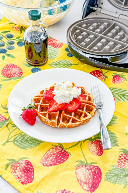 buttermilk waffles with yogurt