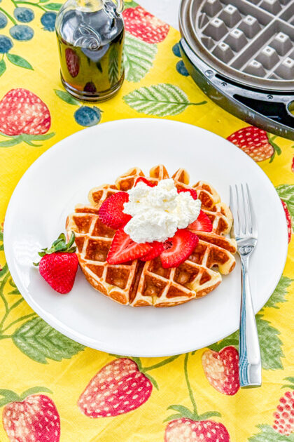 greek yogurt waffles