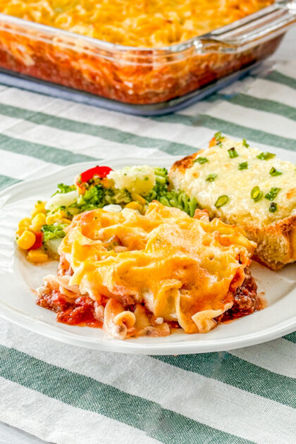 cheesy noodle bake