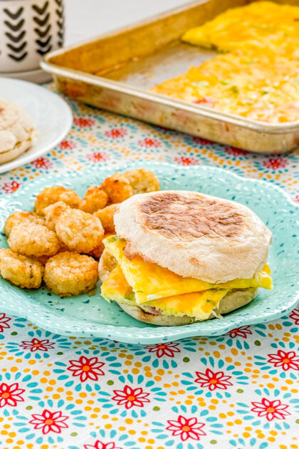 sheet pan breakfasst egg sandwiches