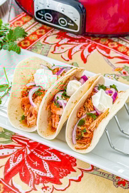 slow cooker chicken tinga tacos