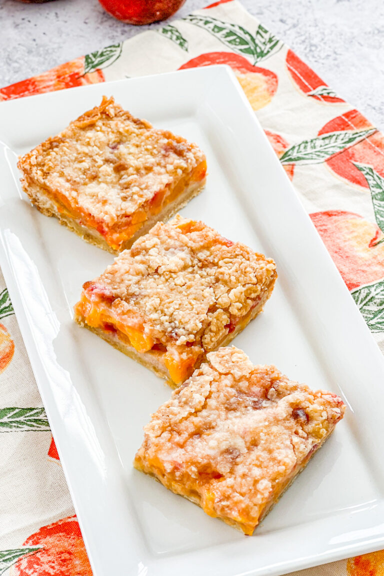 peaches and cream crumble bars