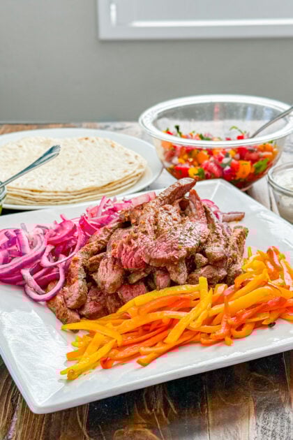 sheet pan fajitas steak