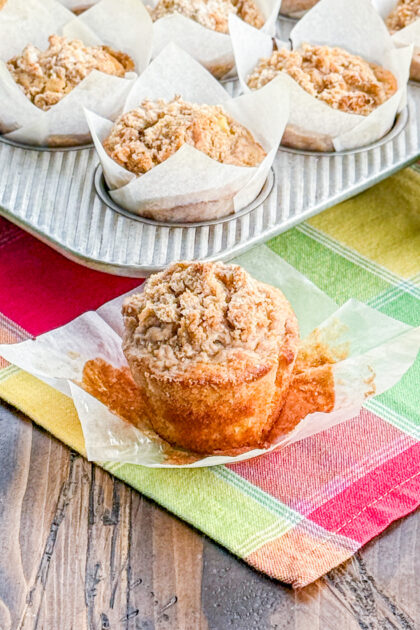apple crumble muffins