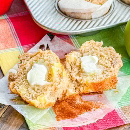 apple and cinnamon crumble muffins