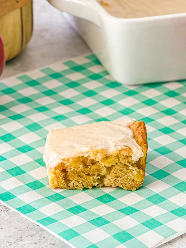 maple glazed apple blondies