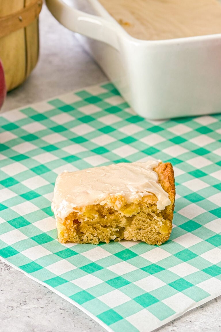 maple glazed apple blondies