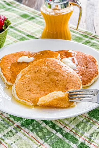 Fluffy Sour Cream Pancakes