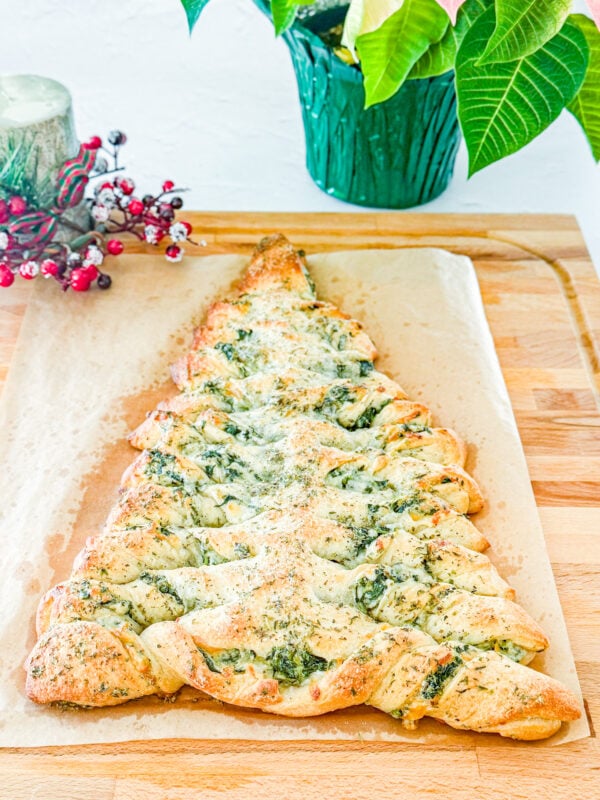 Christmas tree spinach dip breadsticks