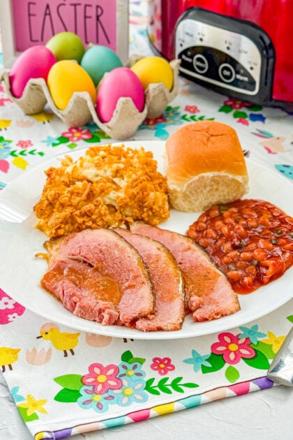 Easy slow cooker maple glazed ham recipe for Easter dinner