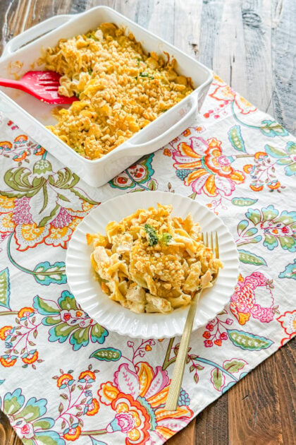 Creamy chicken broccoli noodle casserole with chicken, broccoli, noodles, and cracker topping
